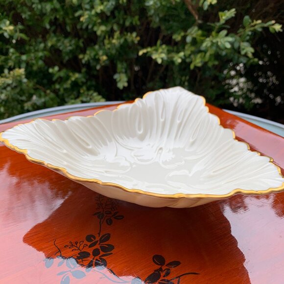 Vtg LENOX Triad Collectible Triangular Dish Trinket - Picture 2 of 11